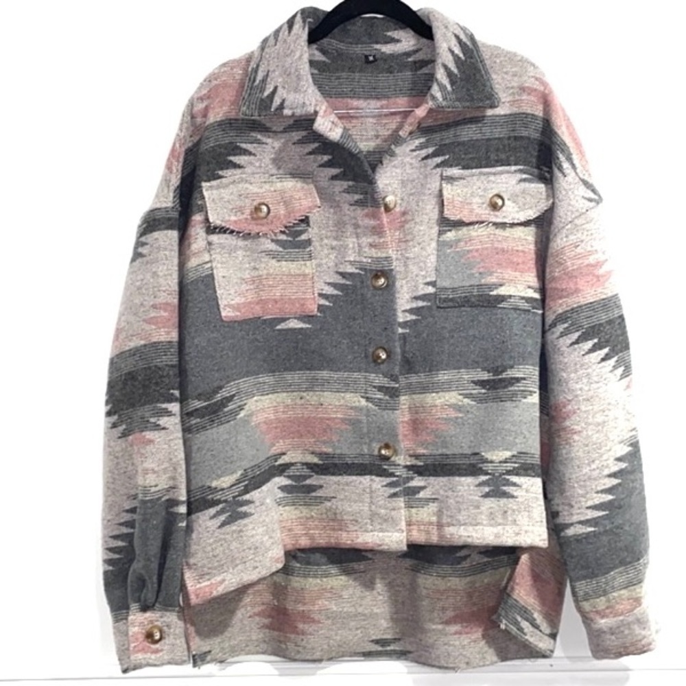 Western jacket shacket medium cotton soft cozy gray pink 2 button pockets